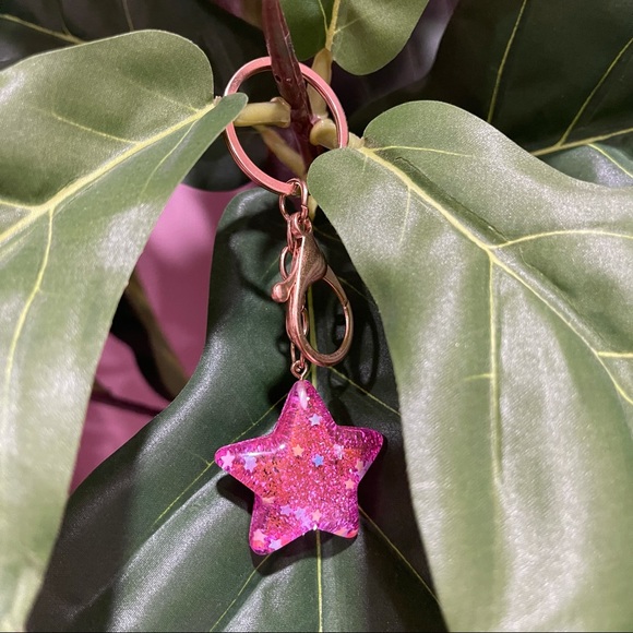 Pink Star Glitter Keychain - Picture 2 of 3